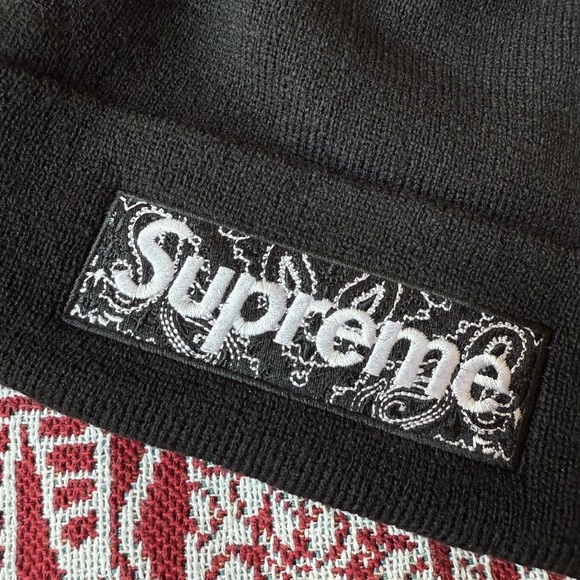 Supreme Black Beanie - Picture 2 of 5